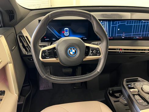 Certified 2022 BMW iX xDrive50 w/ Convenience Package image 25
