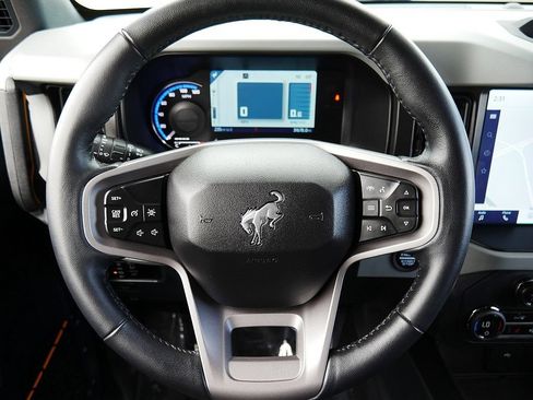 Used 2023 Ford Bronco Badlands AWD/4WD image 18