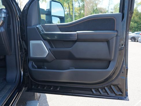 Used 2024 Ford F350 Platinum w/ FX4 Off-Road Package AWD/4WD image 9