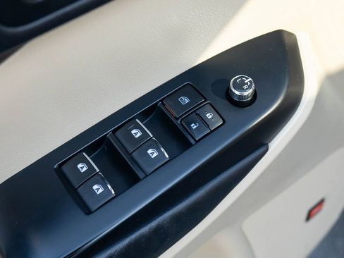 Used 2015 Toyota Highlander Limited AWD/4WD image 43