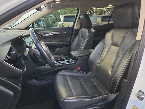 Used 2021 Buick Envision Essence w/ Technology Package I FWD image 24
