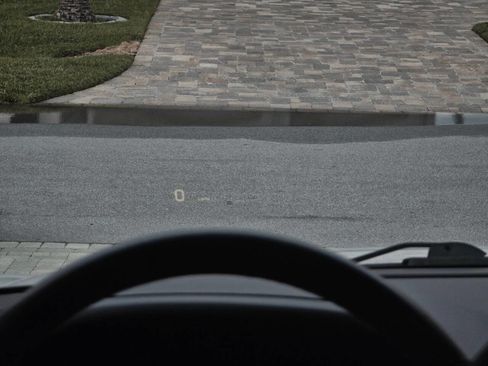 Used 2015 GMC Yukon Denali w/ Premium Package image 14