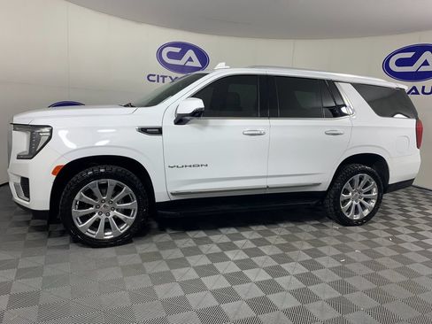 Used 2024 GMC Yukon SLT w/ SLT Luxury Package AWD/4WD image 6