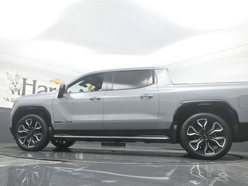 Used 2024 GMC Sierra EV Denali image 53