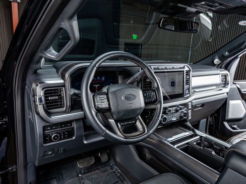 Used 2024 Ford F350 Platinum w/ FX4 Off-Road Package image 17