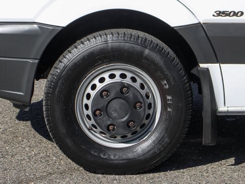 Used 2012 Mercedes-Benz Sprinter 3500 image 41