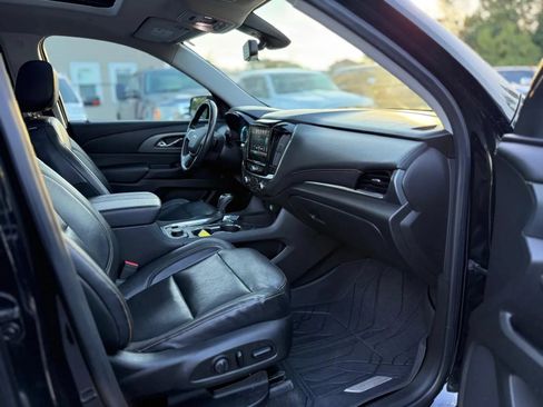 Used 2018 Chevrolet Traverse Premier w/ Redline Edition AWD/4WD image 24