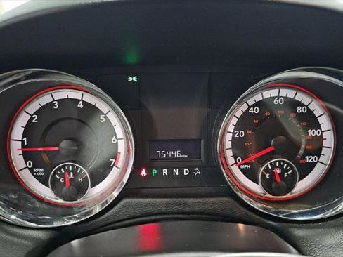 Used 2015 RAM C/V Tradesman FWD image 16
