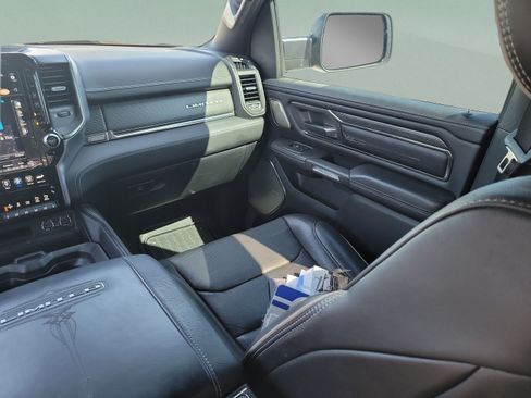 Used 2020 RAM 1500 Limited w/ Black Appearance Package AWD/4WD image 10