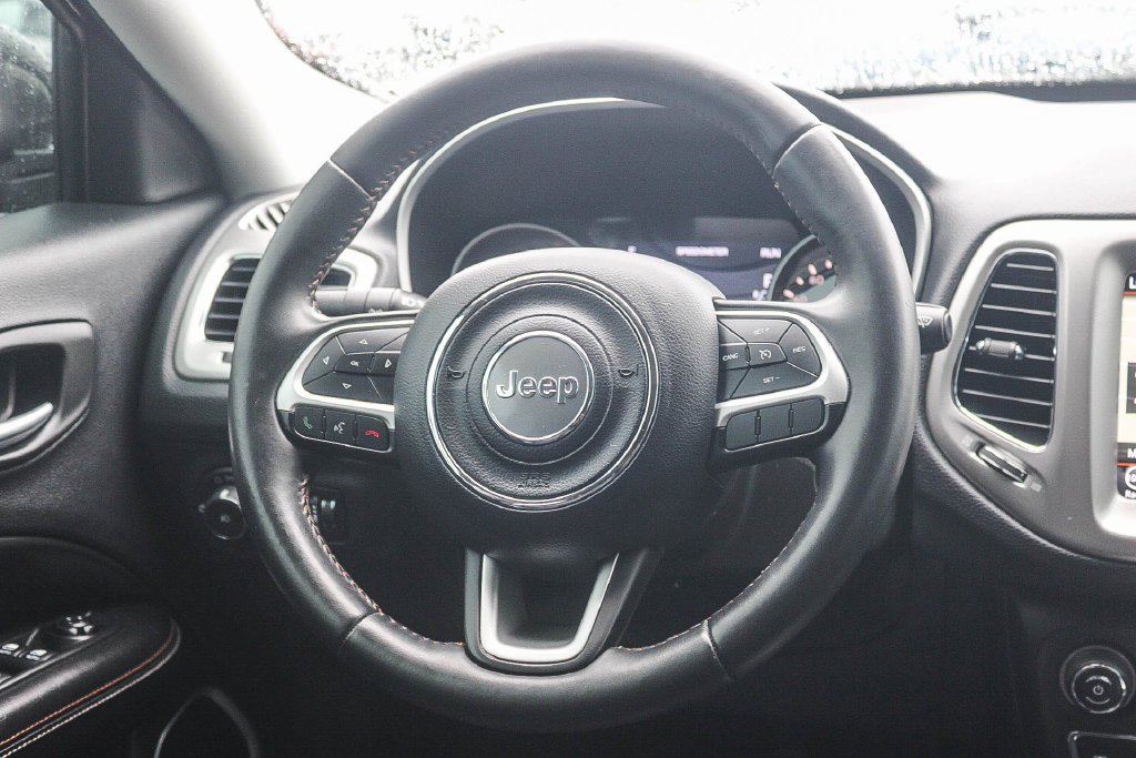 Used 2019 Jeep Compass Latitude w/ Popular Equipment Group FWD image 18