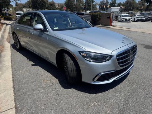 Used 2024 Mercedes-Benz S 580 4MATIC Sedan image 2