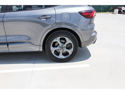 Used 2023 Ford Escape ST-Line w/ Tech Pack #1 FWD image 31