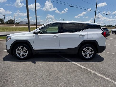 Used 2020 GMC Terrain SLE FWD image 4
