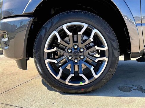 New 2026 RAM 1500 Limited AWD/4WD image 15