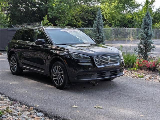 Certified 2022 Lincoln Corsair AWD w/ Equipment Group 101A image 8