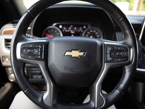 Used 2021 Chevrolet Tahoe Premier w/ Premium Package AWD/4WD image 11