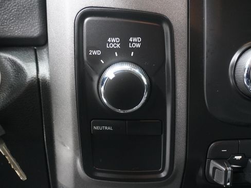 Used 2018 RAM 2500 Tradesman w/ Chrome Appearance Group AWD/4WD image 18