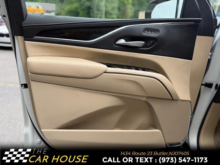 Used 2024 Cadillac Escalade Premium Luxury RWD image 13