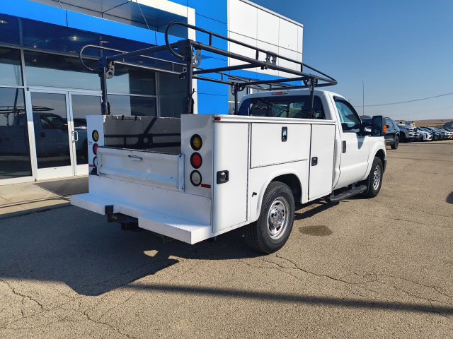 Used 2015 Ford F250 XL w/ Power Equipment Group RWD image 3
