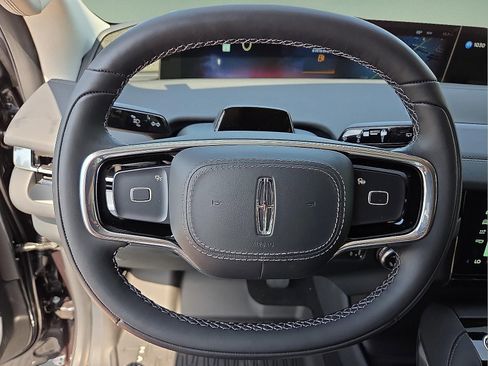 New 2025 Lincoln Navigator L Reserve image 24