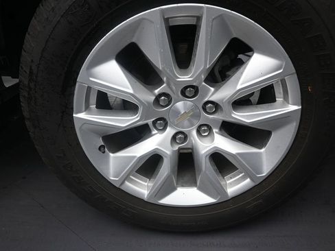 Used 2024 Chevrolet Silverado 1500 Custom RWD image 10