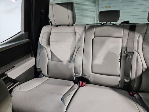 Used 2025 Toyota Tundra Limited AWD/4WD image 12