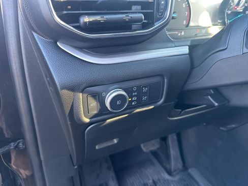 Used 2022 Ford Explorer XLT w/ Equipment Group 202A image 20