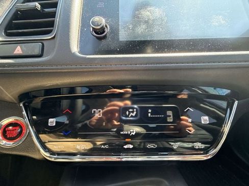 Used 2019 Honda HR-V Touring image 19