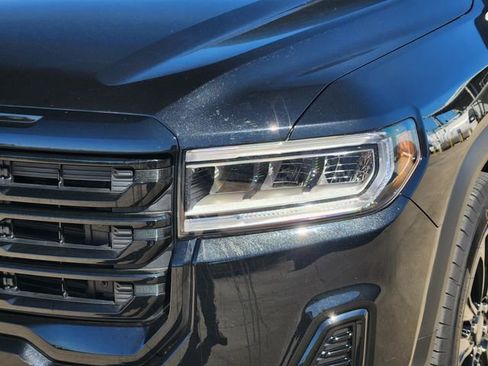 Certified 2023 GMC Acadia SLE w/ Driver Convenience Package image 9