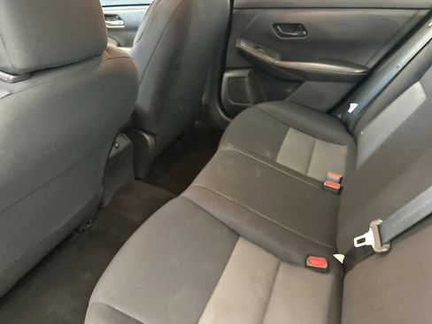 Used 2024 Nissan Sentra SV FWD image 11
