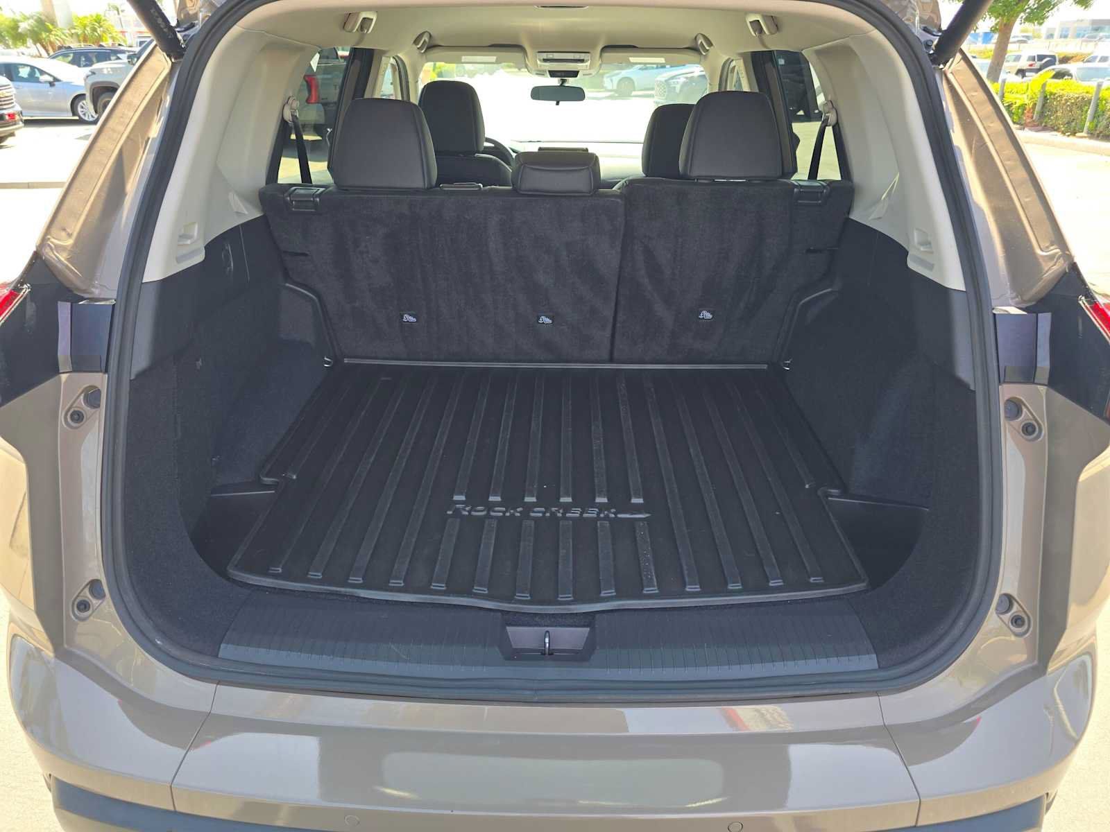 Used 2025 Nissan Rogue SV AWD/4WD image 14