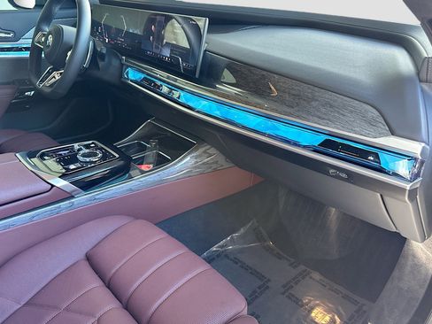 Used 2025 BMW 760i xDrive 760i xDrive w/ Executive Package image 31