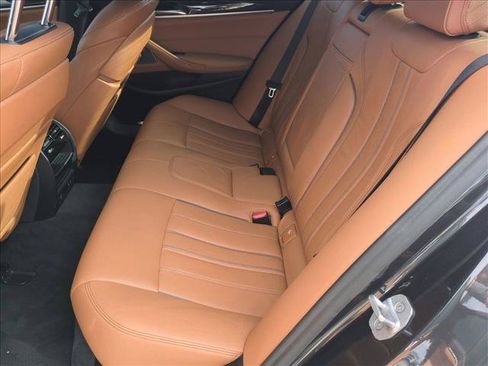 Used 2021 BMW M550i xDrive AWD/4WD image 20