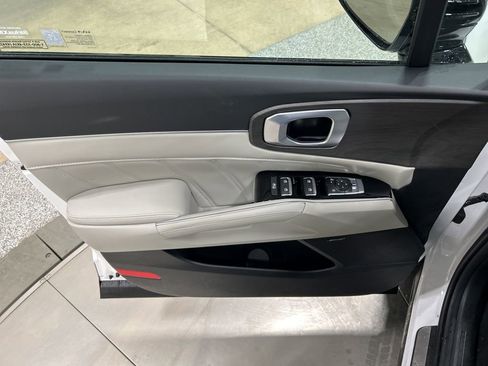 New 2026 Kia Sorento SX image 12