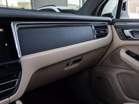 Certified 2026 Porsche Macan S AWD/4WD image 31