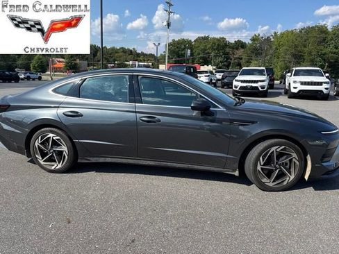 Used 2024 Hyundai Sonata SEL w/ Convenience Package FWD image 2