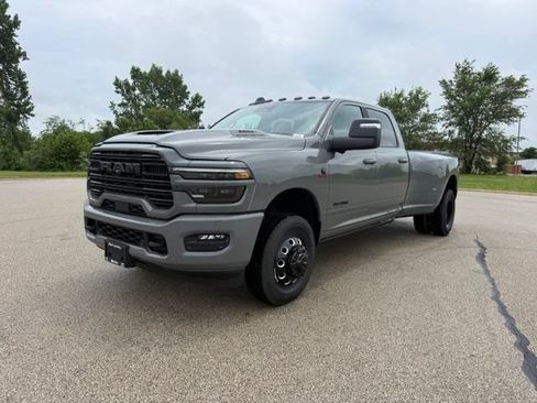 New 2026 RAM 3500 Laramie AWD/4WD image 2