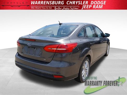 Used 2018 Ford Focus SE FWD image 4