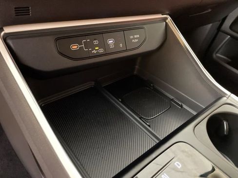 New 2026 Kia Carnival EX image 32