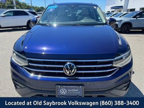 Used 2023 Volkswagen Tiguan SE w/ Panoramic Sunroof Package AWD/4WD image 2