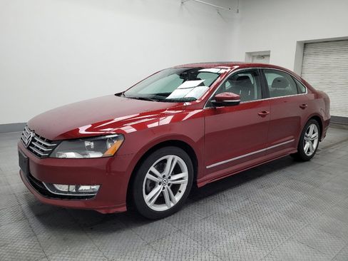 Used 2015 Volkswagen Passat 3.6 SEL Premium image 2