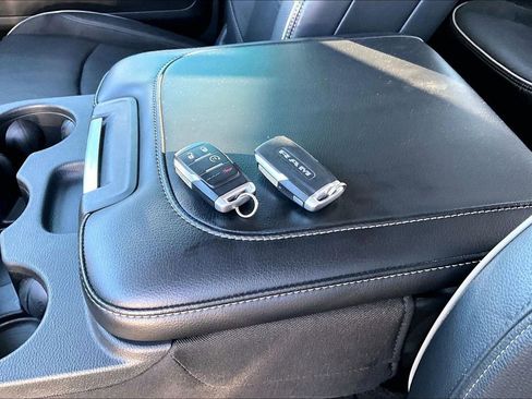 Used 2019 RAM 3500 Laramie image 10