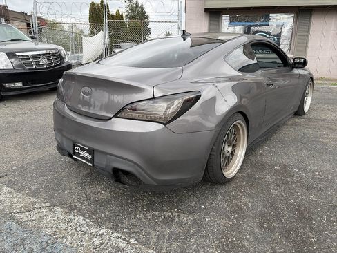 Used 2013 Hyundai Genesis 2.0T image 4