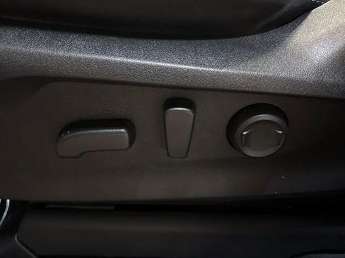 Certified 2022 Subaru Ascent Limited w/ Technology Package image 14