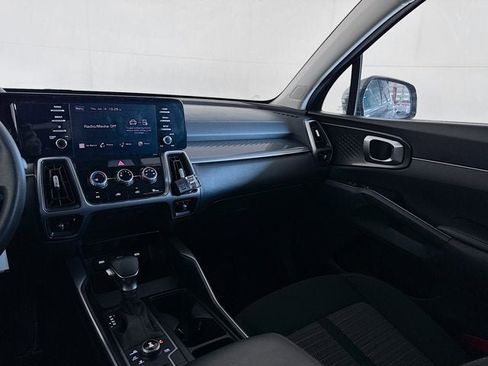 Certified 2023 Kia Sorento LX AWD/4WD image 21