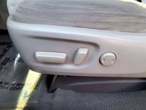 Used 2020 Toyota Sienna LE image 35