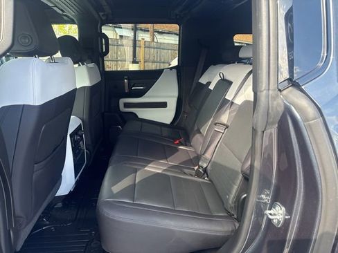 Used 2025 GMC Hummer EV 3X AWD/4WD image 10