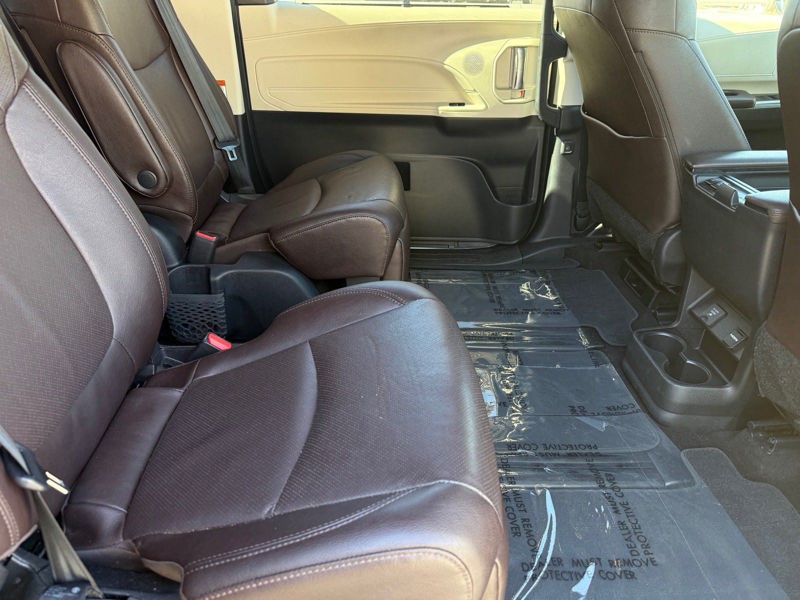 Used 2021 Toyota Sienna Platinum FWD image 16