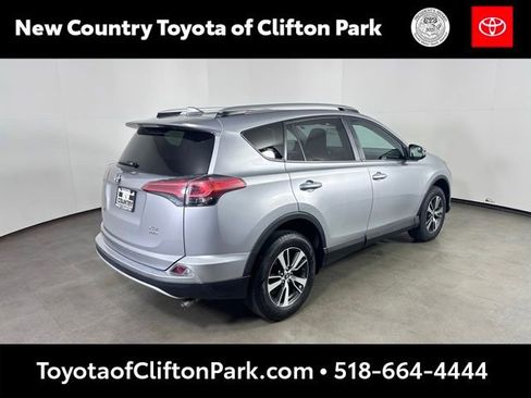 Used 2016 Toyota RAV4 XLE AWD/4WD image 3