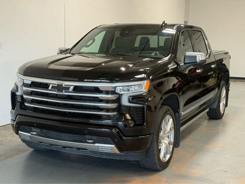 Used 2024 Chevrolet Silverado 1500 High Country AWD/4WD image 1
